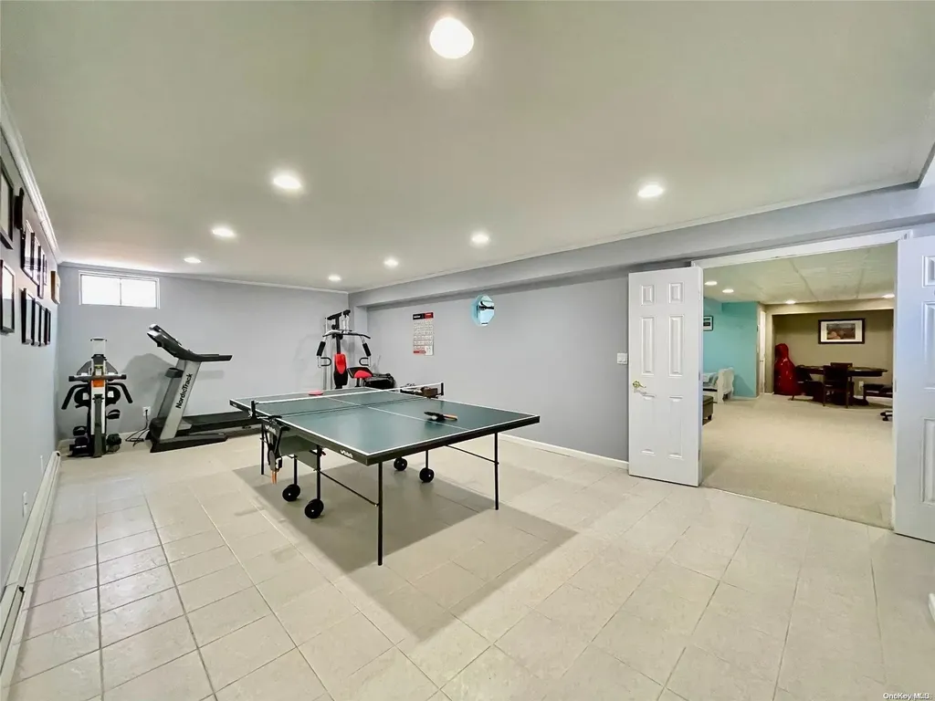 36 Whitney Avenue Syosset NY 11791