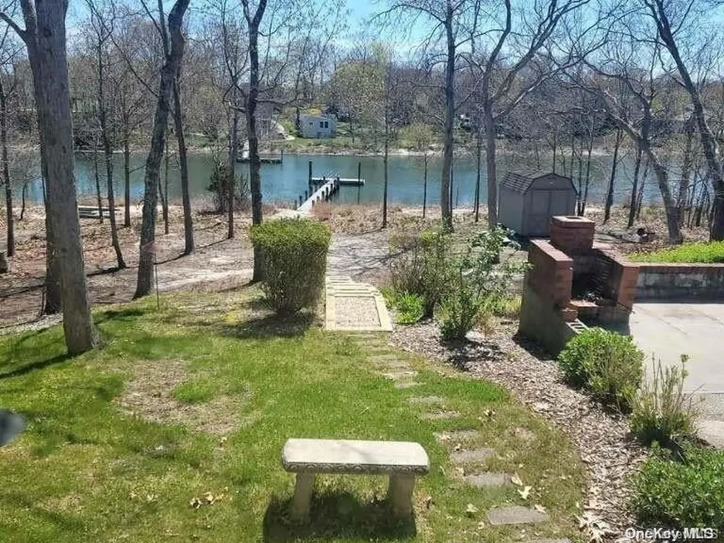 265 Westview Drive Mattituck NY 11952