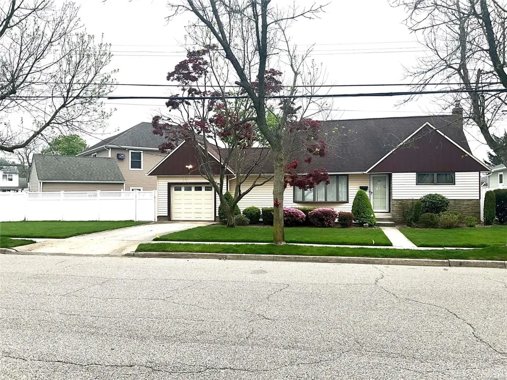 11 Lincoln Boulevard Bethpage NY 11714