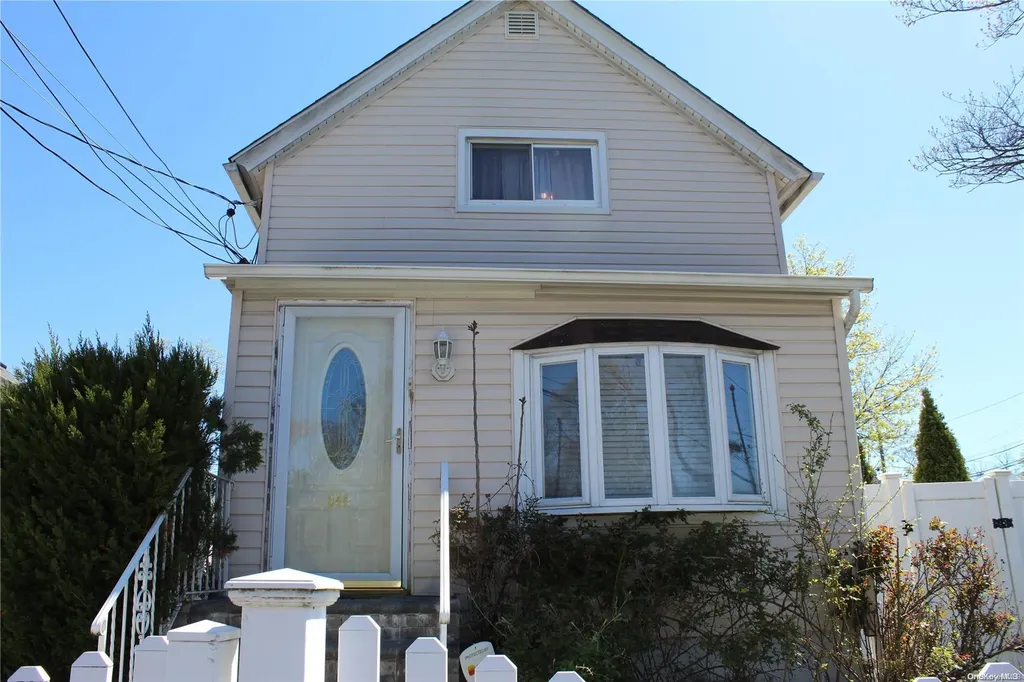 644 Brookside Avenue Roosevelt NY 11575