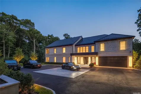 2062 Crest Road Muttontown NY 11791