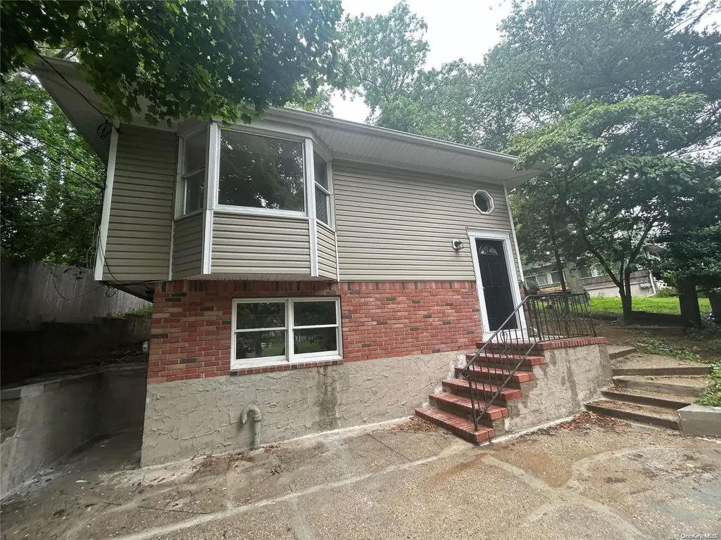 85 Hagerman Landing Road Rocky Point NY 11778