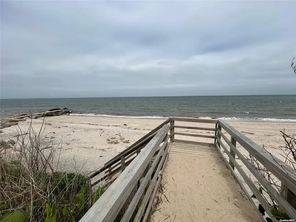 85 Hagerman Landing Road Rocky Point NY 11778