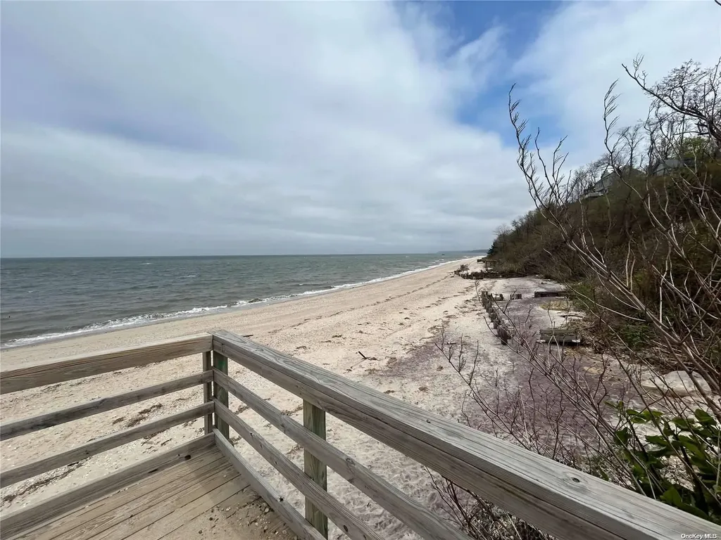 85 Hagerman Landing Road Rocky Point NY 11778