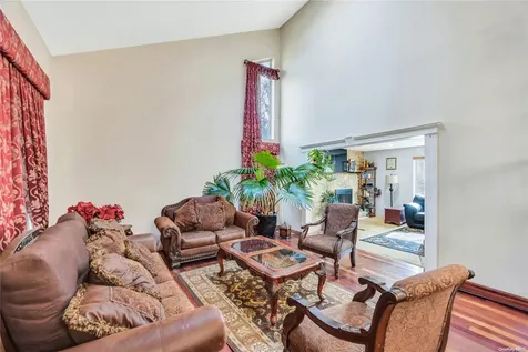 6 Barbara Anne Street Manorville NY 11949