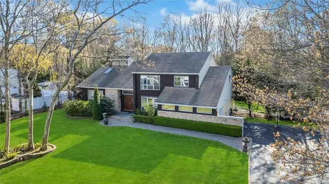 6 Barbara Anne Street Manorville NY 11949