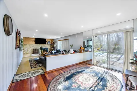 6 Barbara Anne Street Manorville NY 11949