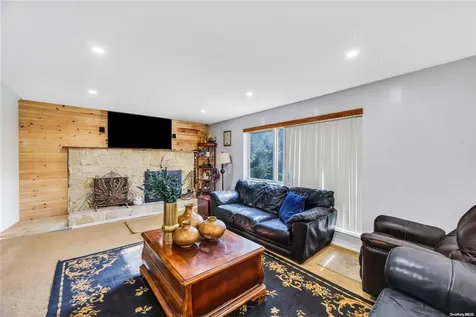 6 Barbara Anne Street Manorville NY 11949