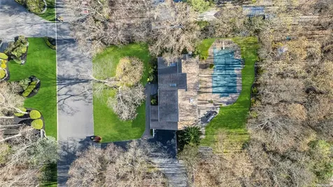 6 Barbara Anne Street Manorville NY 11949