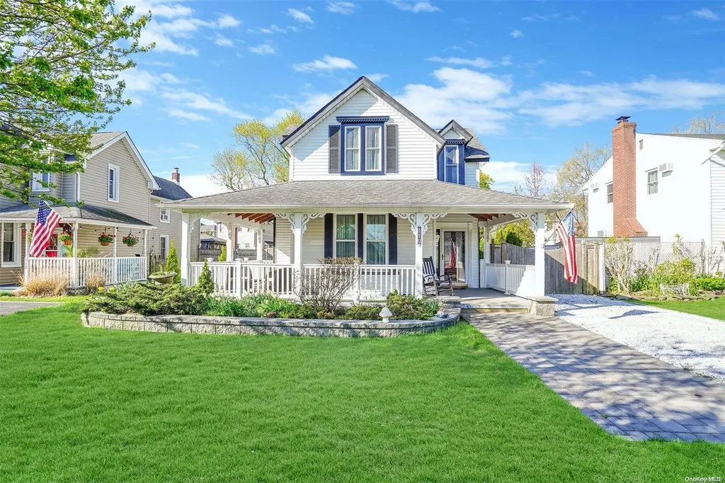 110 Ocean Avenue Bay Shore NY 11706