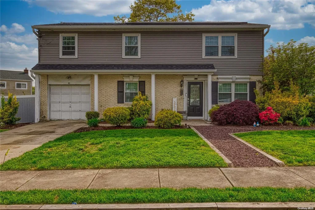 46 Brooklyn Avenue West Babylon NY 11704