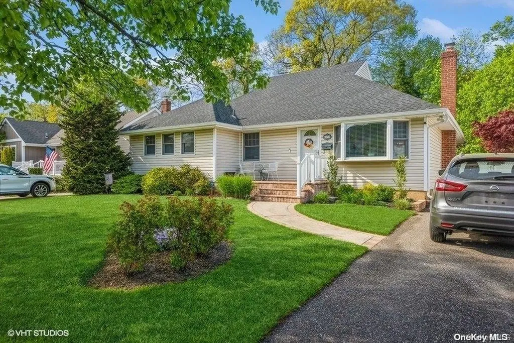2967 Morgan Drive Wantagh NY 11793