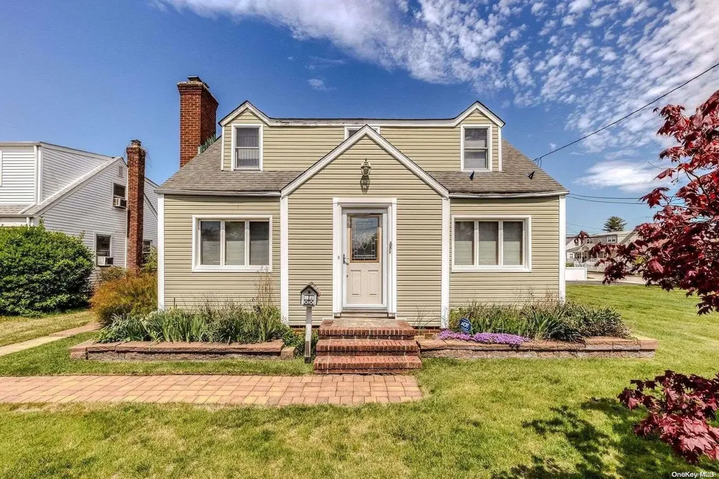 1711 Camp Avenue Merrick NY 11566