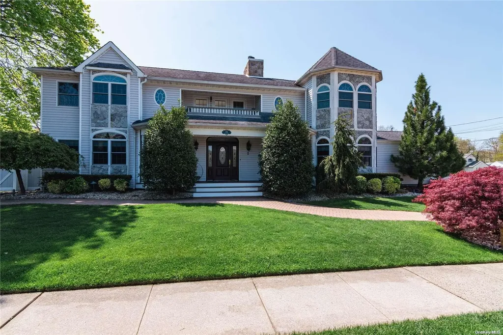 1 Gildo Place Bethpage NY 11714