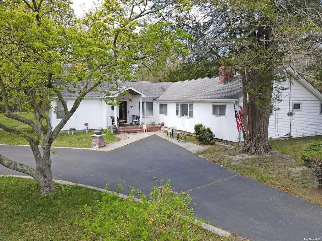 15 Community Road Coram NY 11727