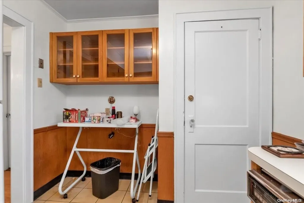 253 Rolling Street Malverne NY 11565