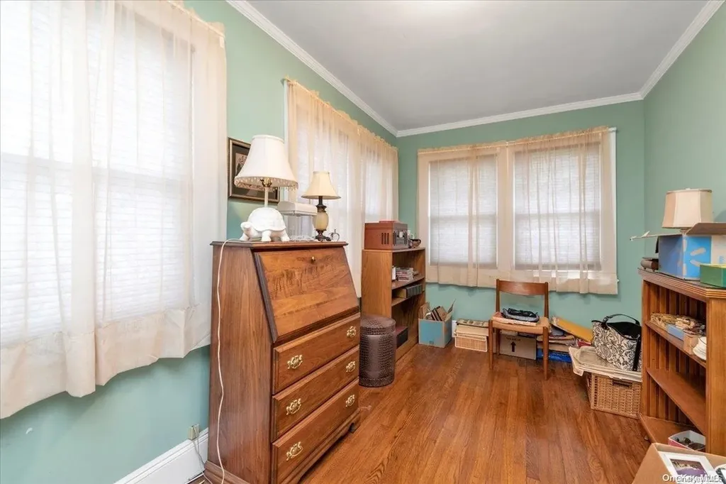253 Rolling Street Malverne NY 11565