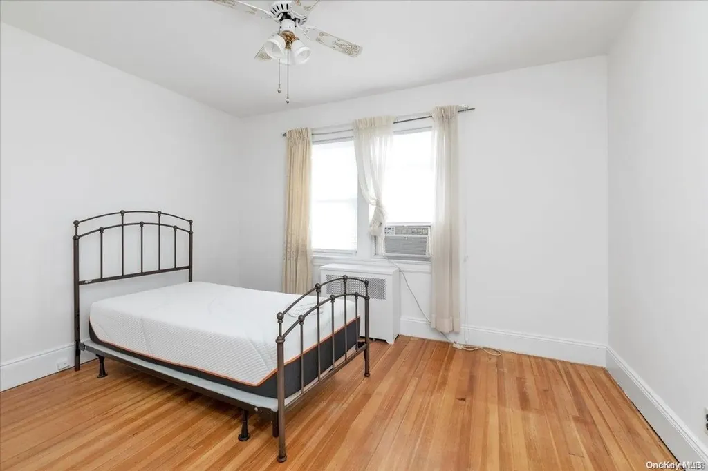 253 Rolling Street Malverne NY 11565