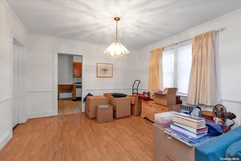 253 Rolling Street Malverne NY 11565