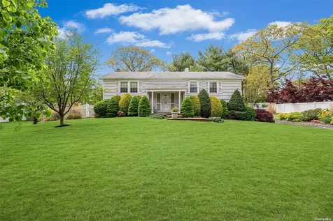 22 Wedgewood Drive Coram NY 11727