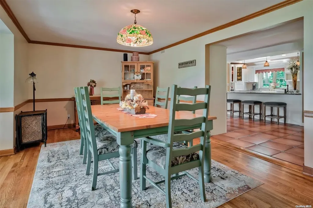 16 Beach Road Northport NY 11768