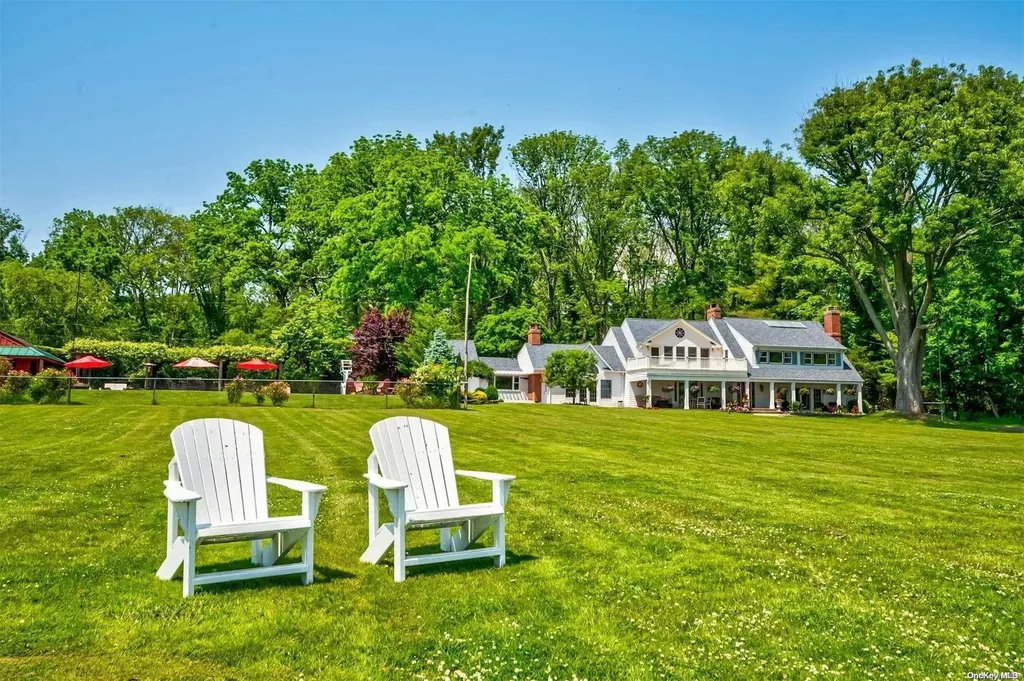 16 Beach Road Northport NY 11768