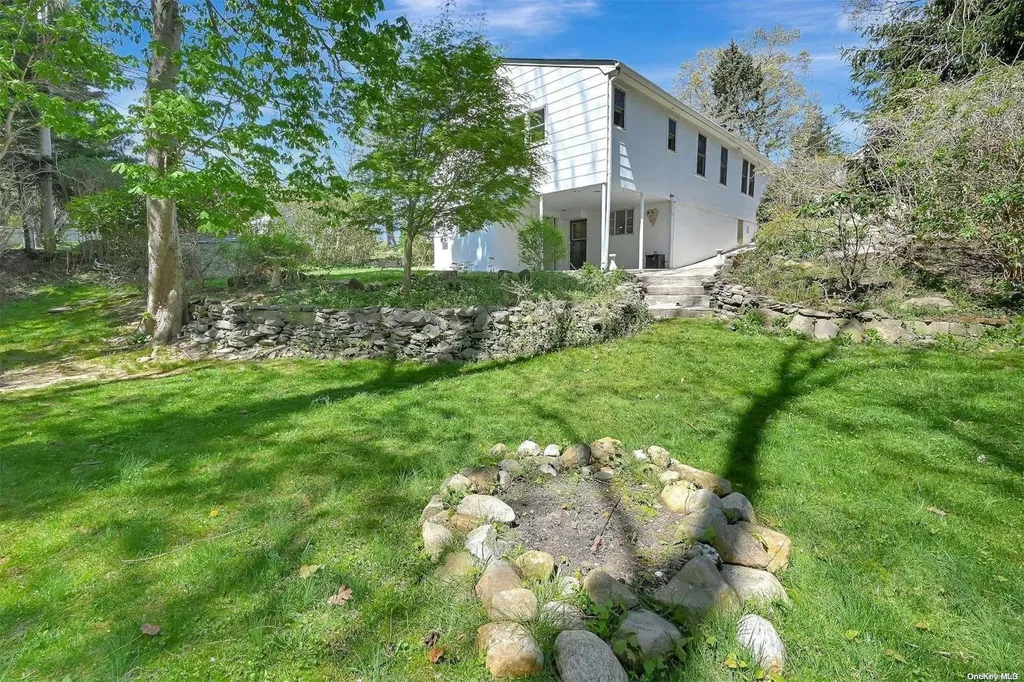 88 Longfellow Drive Kings Park NY 11754
