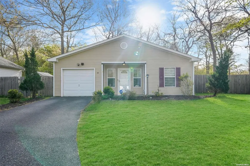 49 Erna Drive Coram NY 11727