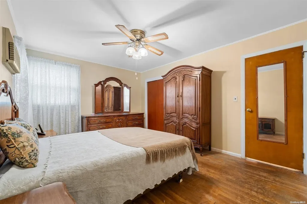 154-43 25th Drive Flushing NY 11354