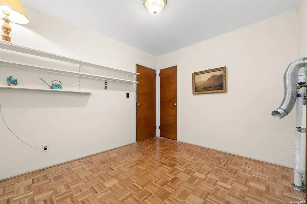 154-43 25th Drive Flushing NY 11354