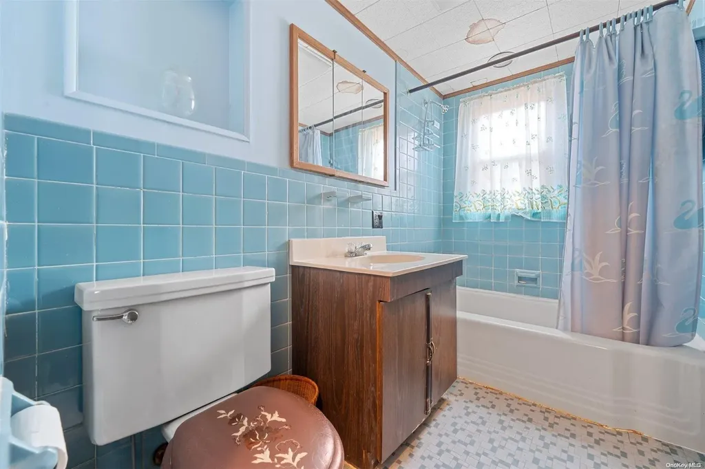 154-43 25th Drive Flushing NY 11354