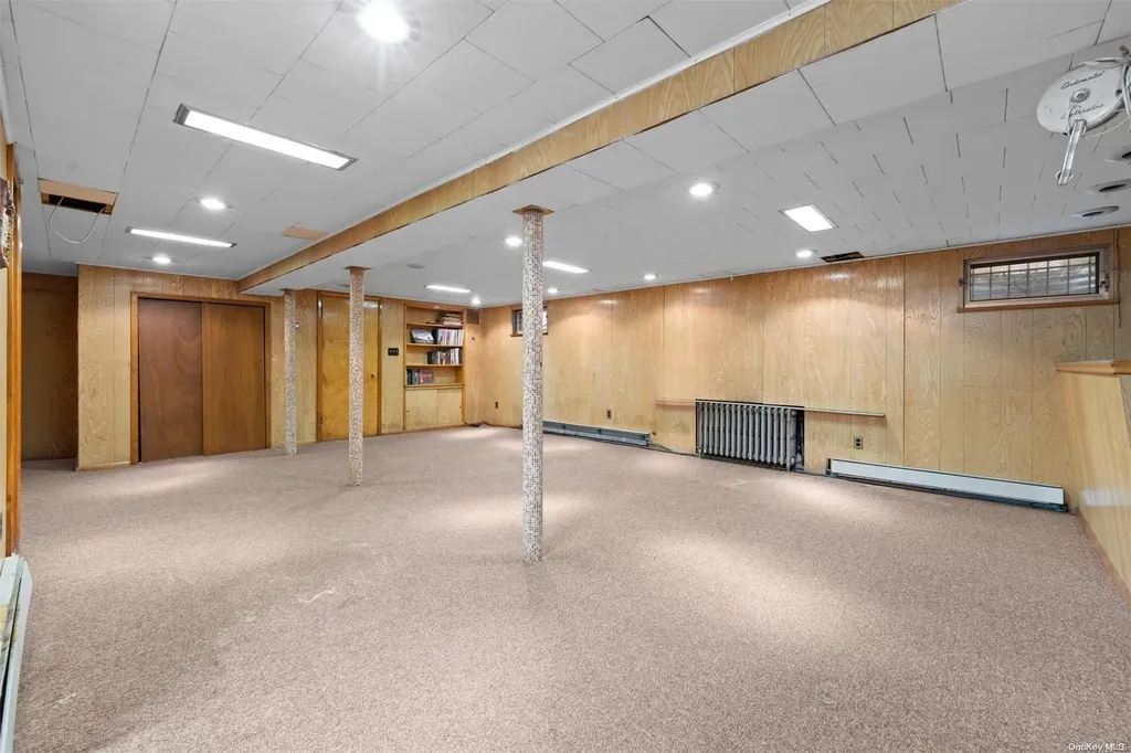 154-43 25th Drive Flushing NY 11354