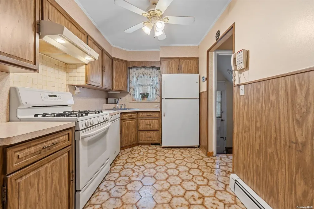 154-43 25th Drive Flushing NY 11354