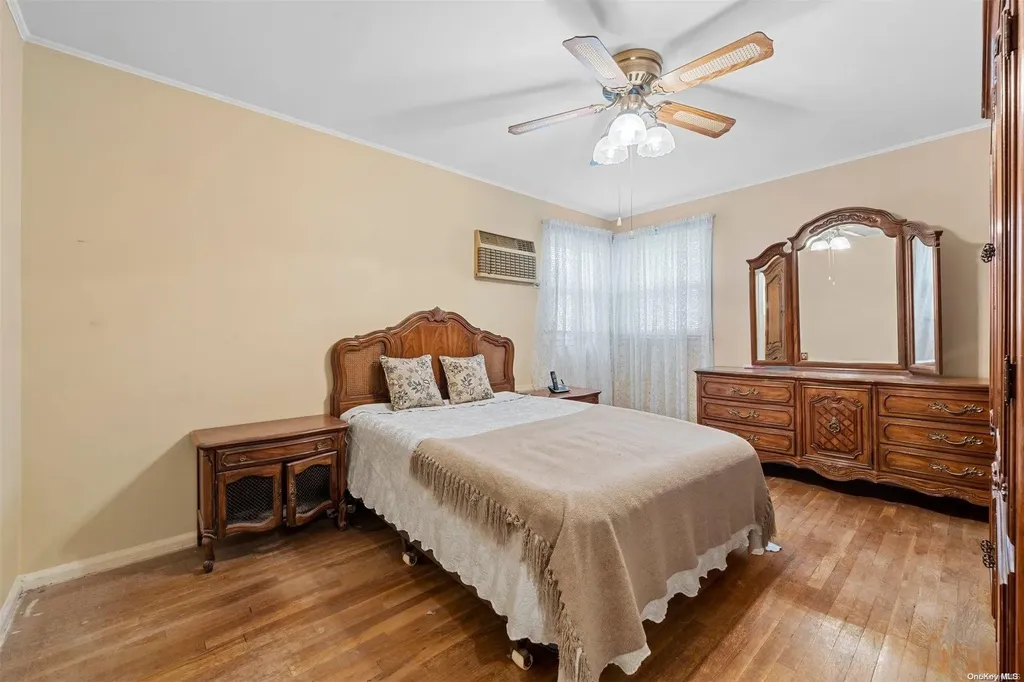 154-43 25th Drive Flushing NY 11354