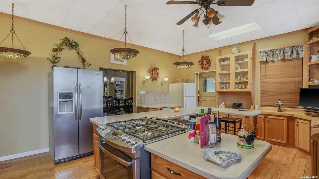 116 S Penataquit Avenue Bay Shore NY 11706