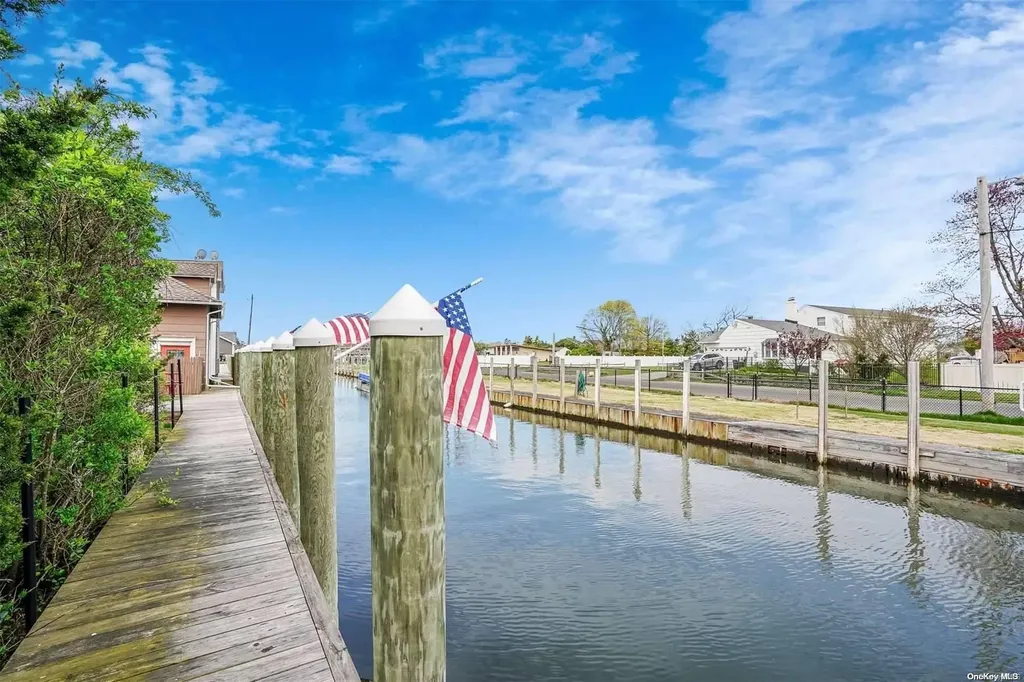 116 S Penataquit Avenue Bay Shore NY 11706