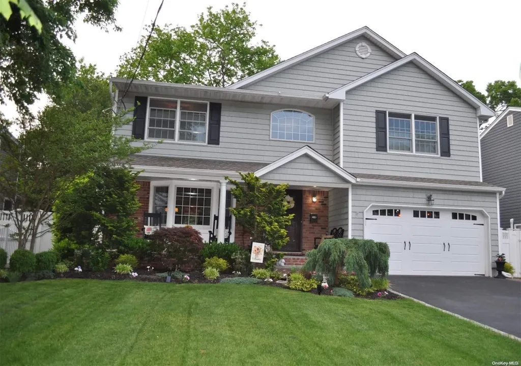 3695 Berne Road Wantagh NY 11793