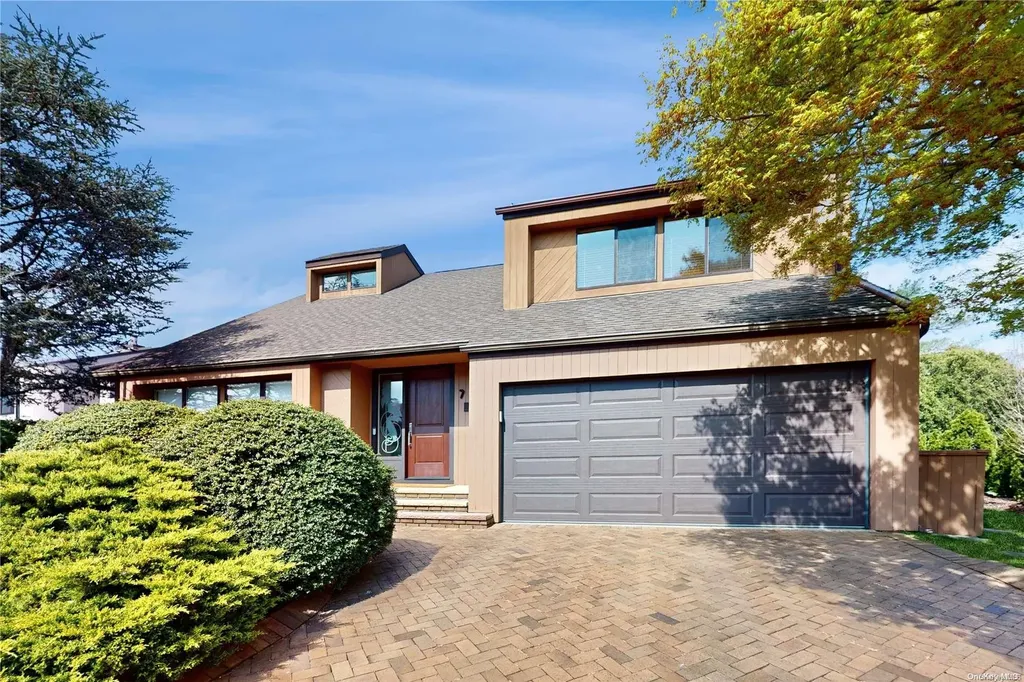 7 Princeton Drive Syosset NY 11791