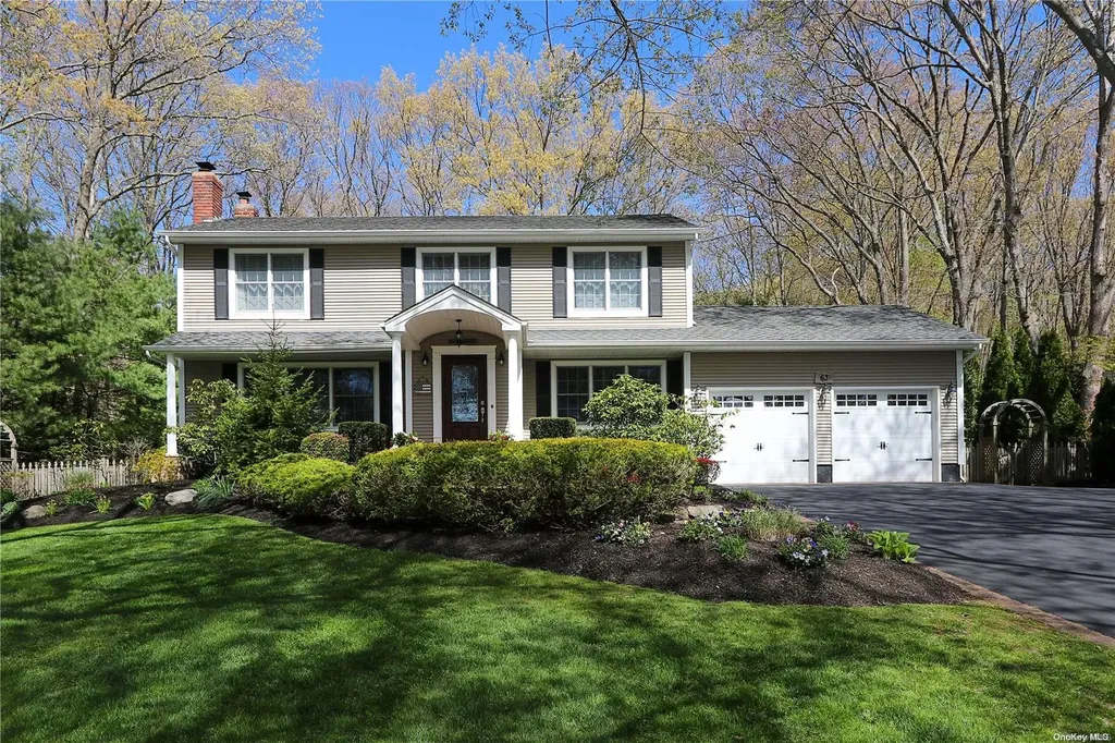 63 River Heights Drive Smithtown NY 11787