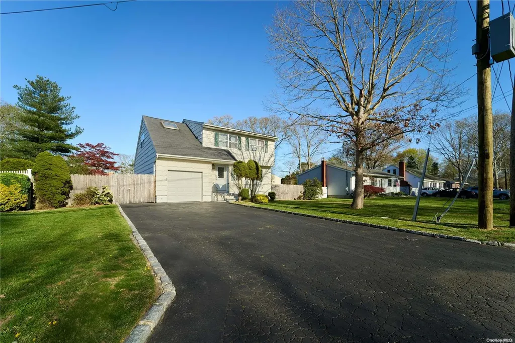 287 N Titmus Drive Mastic NY 11950