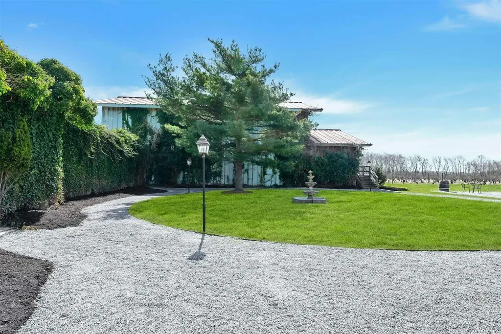 18910 Middle Road Cutchogue NY 11935