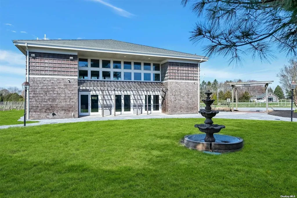 18910 Middle Road Cutchogue NY 11935