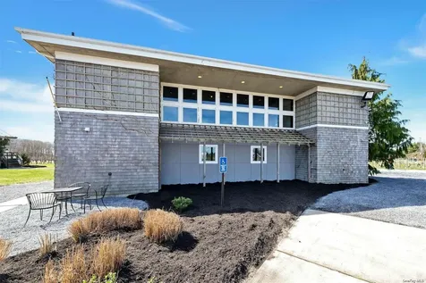 18910 Middle Road Cutchogue NY 11935
