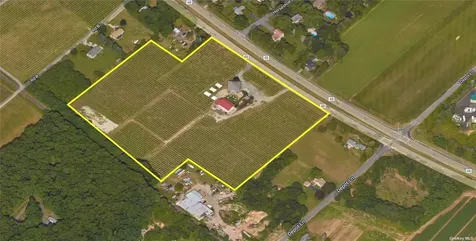 18910 Middle Road Cutchogue NY 11935