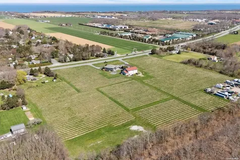 18910 Middle Road Cutchogue NY 11935