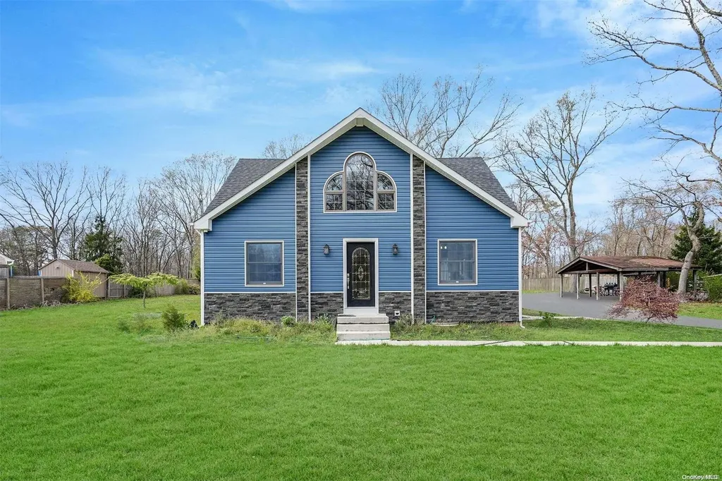 125 Gull Dip Road Ridge NY 11961