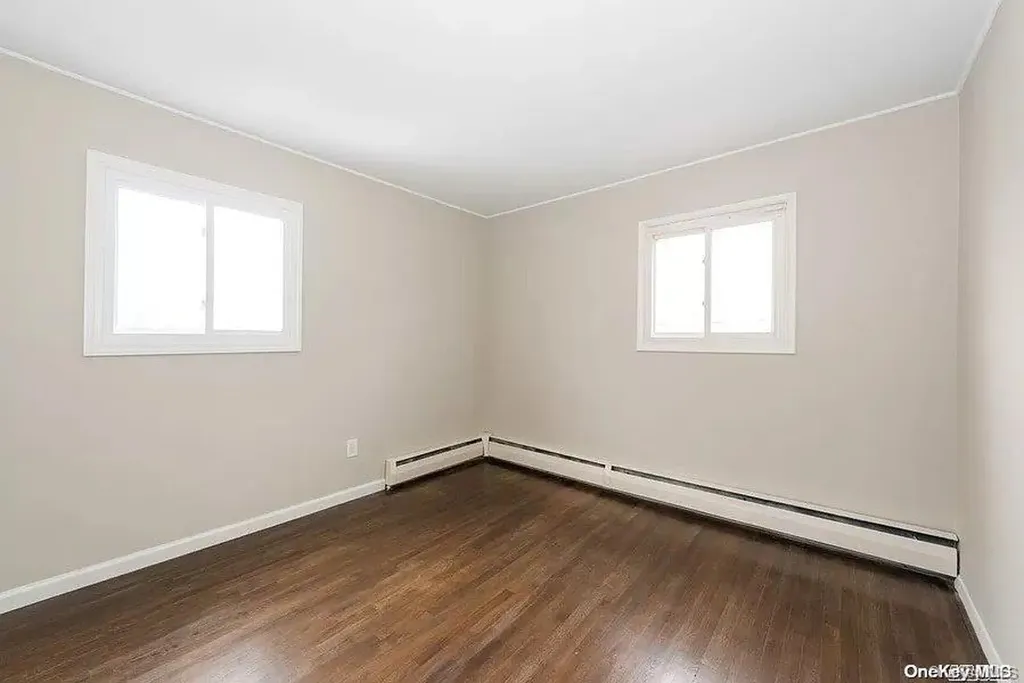 587 S Bayview Avenue Freeport NY 11520