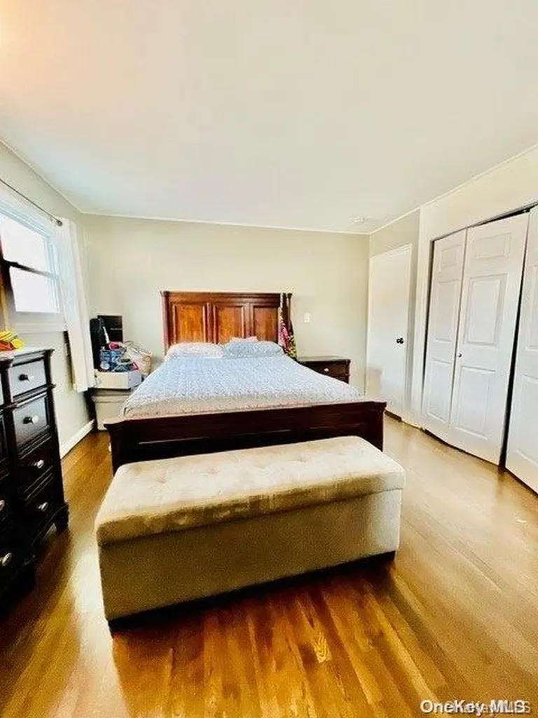 587 S Bayview Avenue Freeport NY 11520