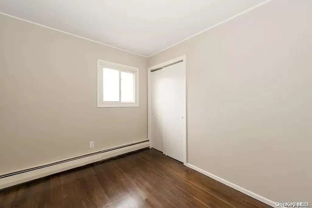 587 S Bayview Avenue Freeport NY 11520