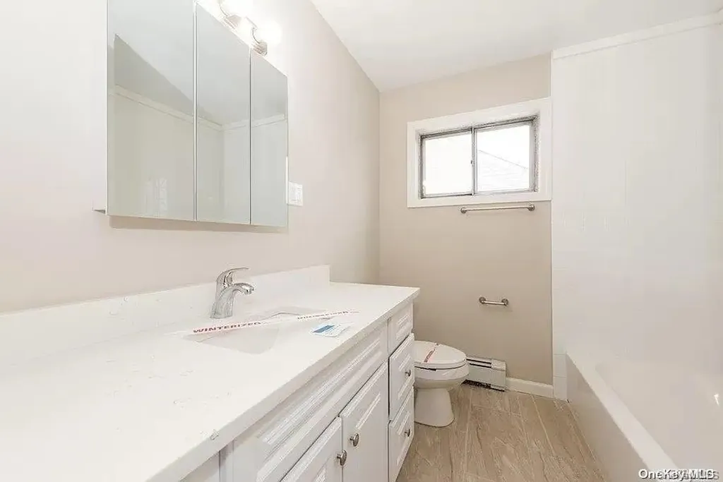 587 S Bayview Avenue Freeport NY 11520